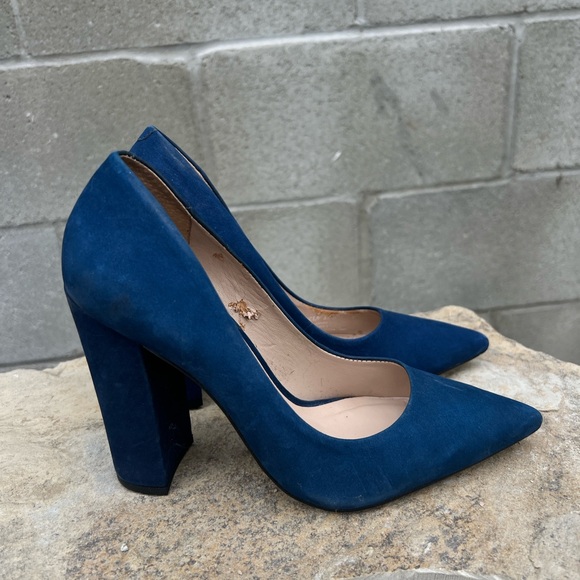 Steve Madden blue suede heel size 7 - Picture 3 of 4